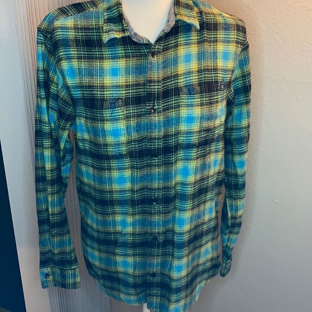 Ribcurl winter button down shirt